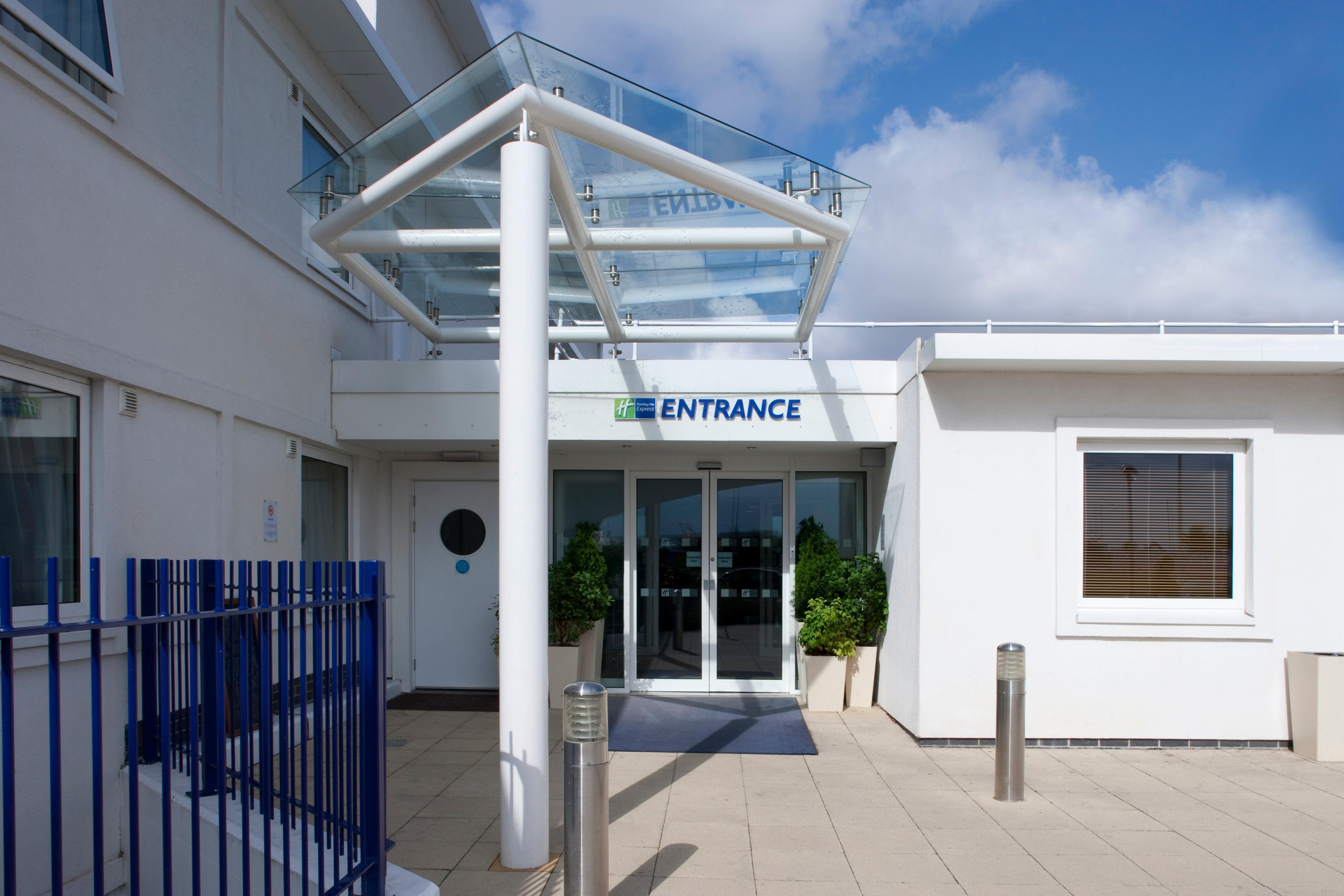 Holiday Inn Express Ramsgate - Minster By Ihg Екстер'єр фото