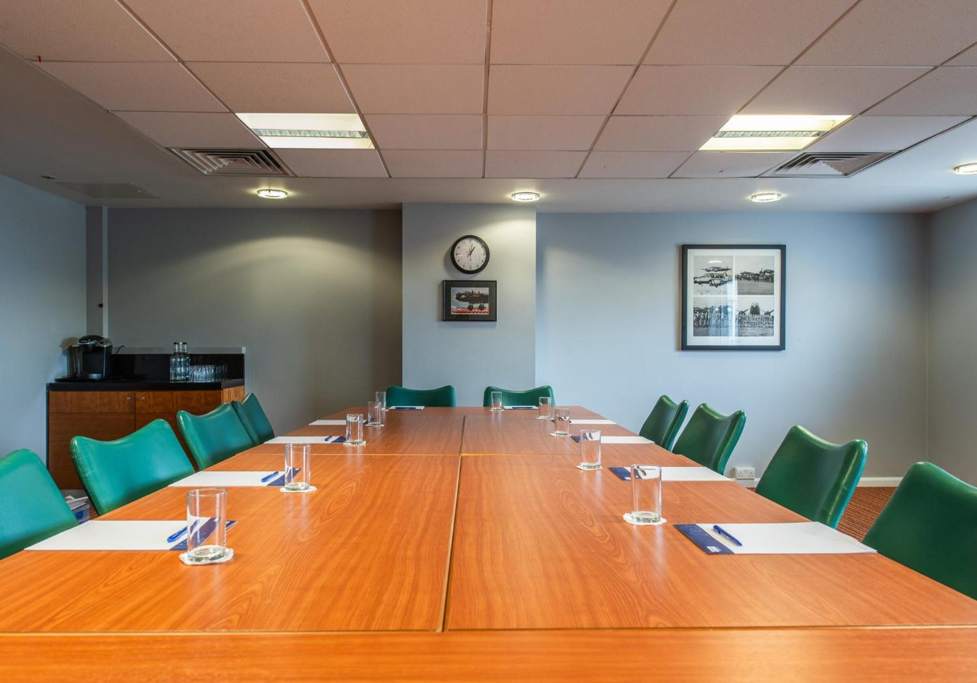 Holiday Inn Express Ramsgate - Minster By Ihg Екстер'єр фото