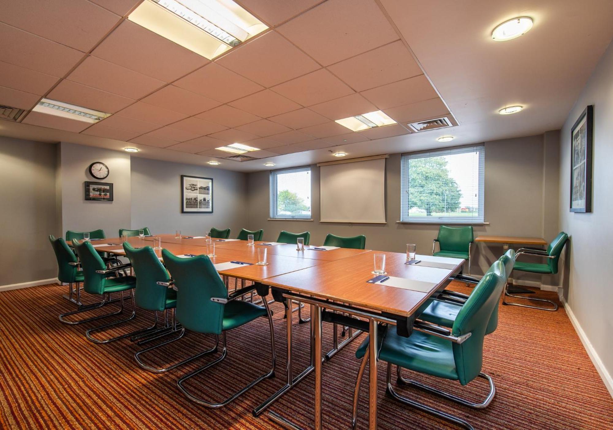 Holiday Inn Express Ramsgate - Minster By Ihg Екстер'єр фото