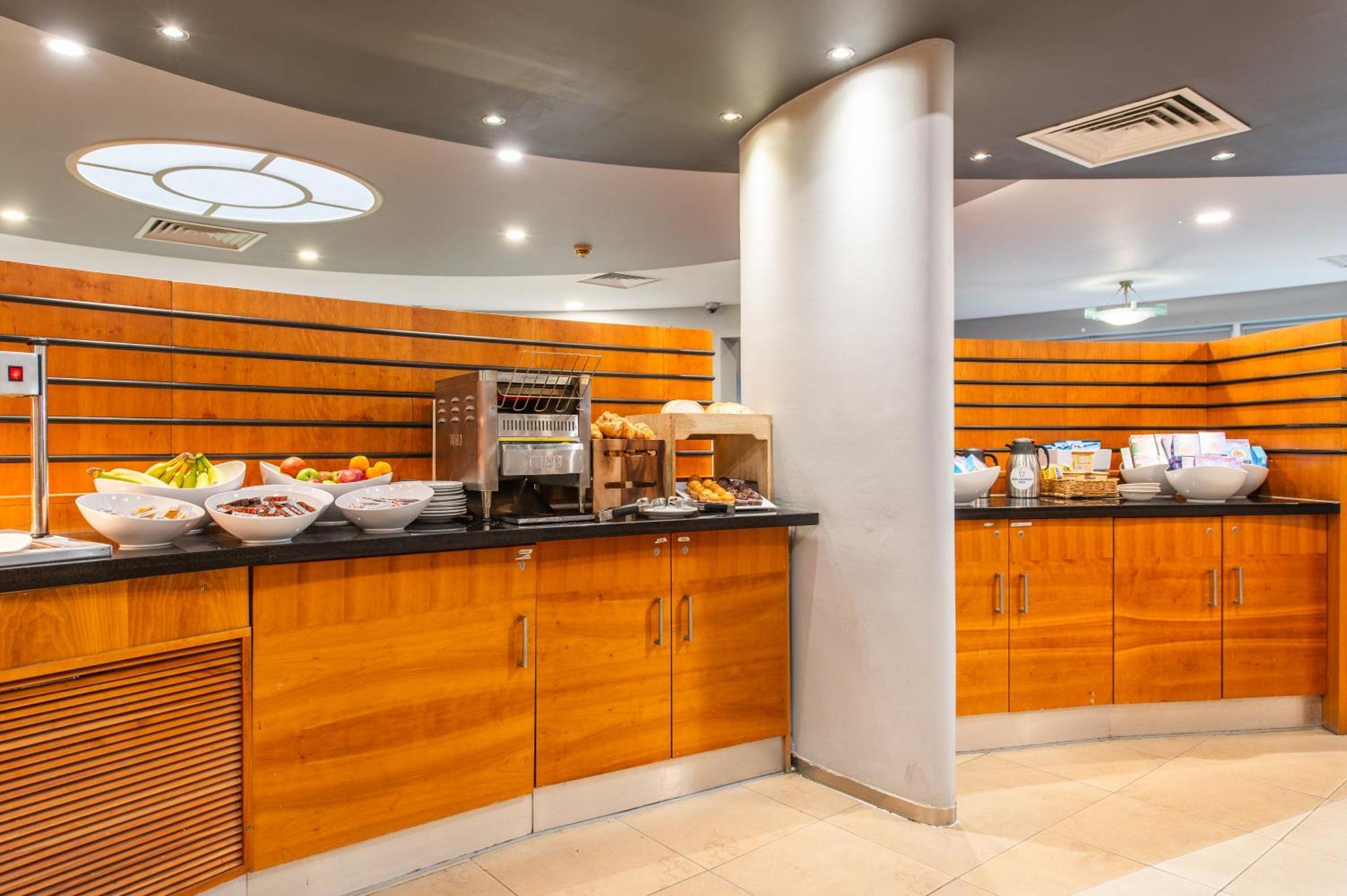 Holiday Inn Express Ramsgate - Minster By Ihg Екстер'єр фото